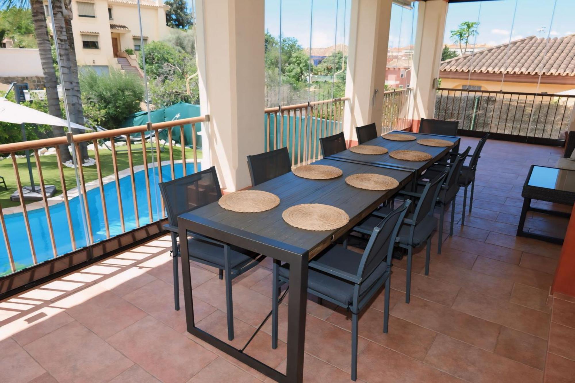 Precioso - Piscina- Garaje Privado- Jardin Vakantiehuis *