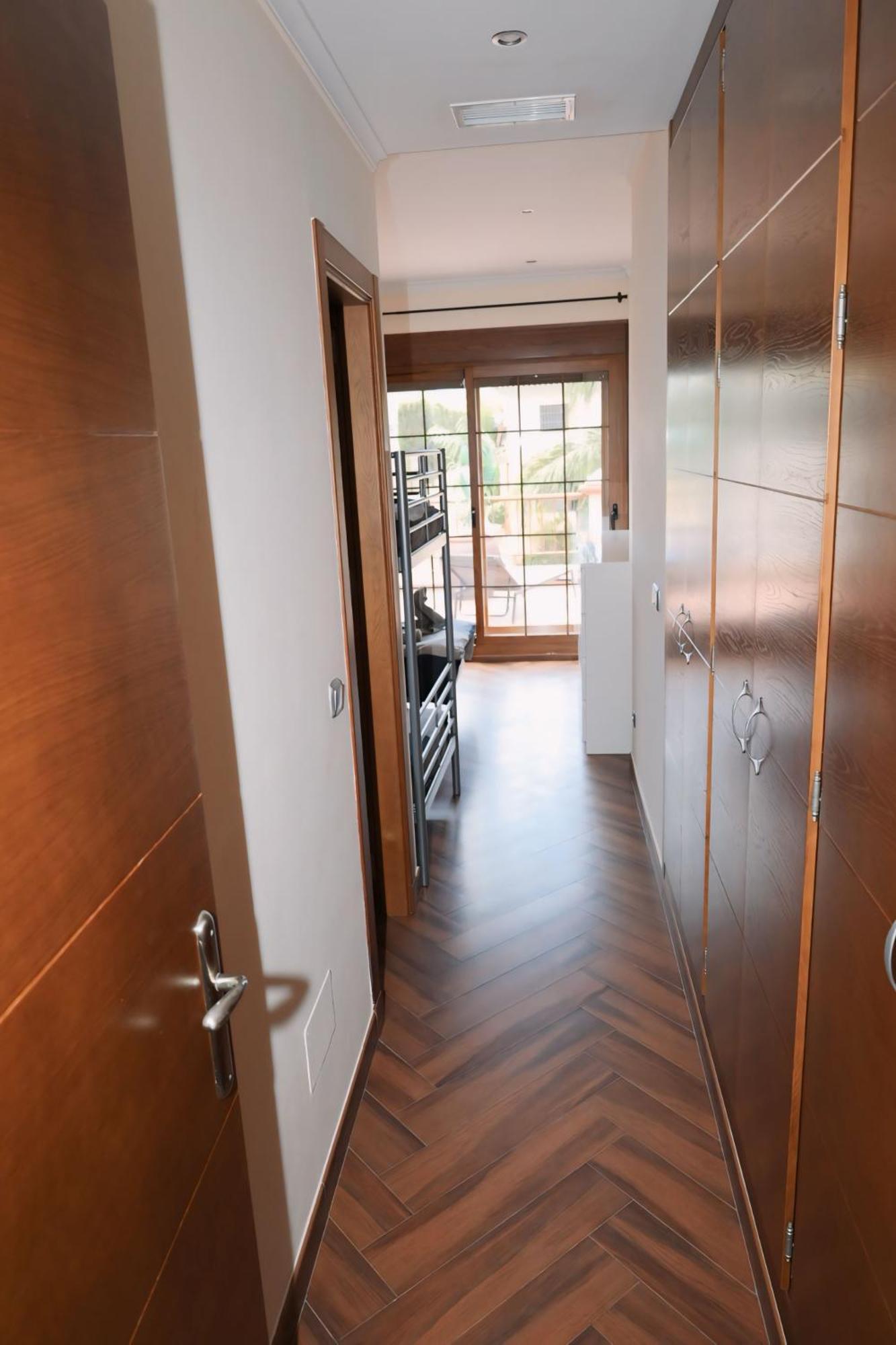 Vakantiehuis Precioso - Piscina- Garaje Privado- Jardin