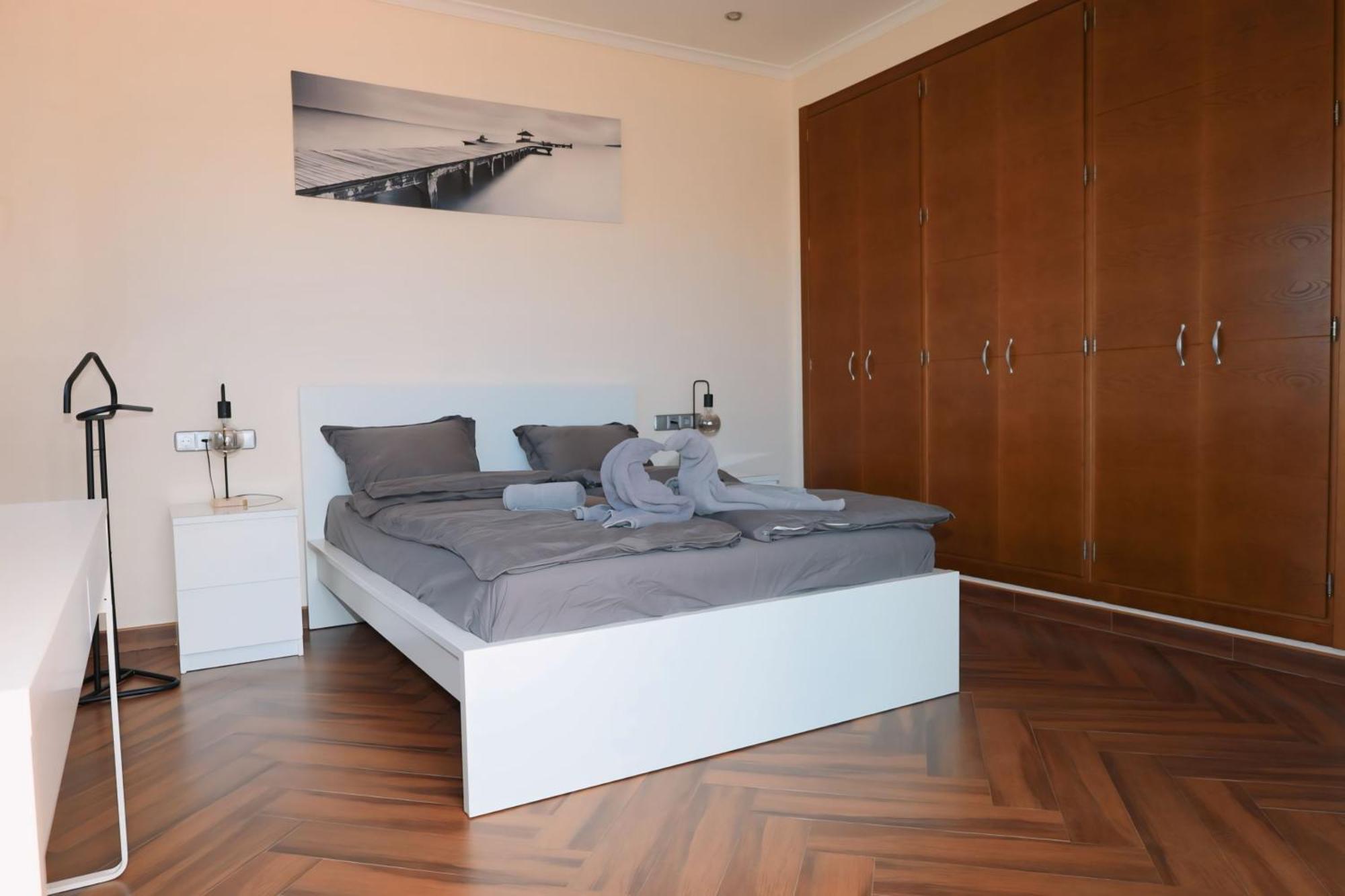 Precioso - Piscina- Garaje Privado- Jardin Vakantiehuis